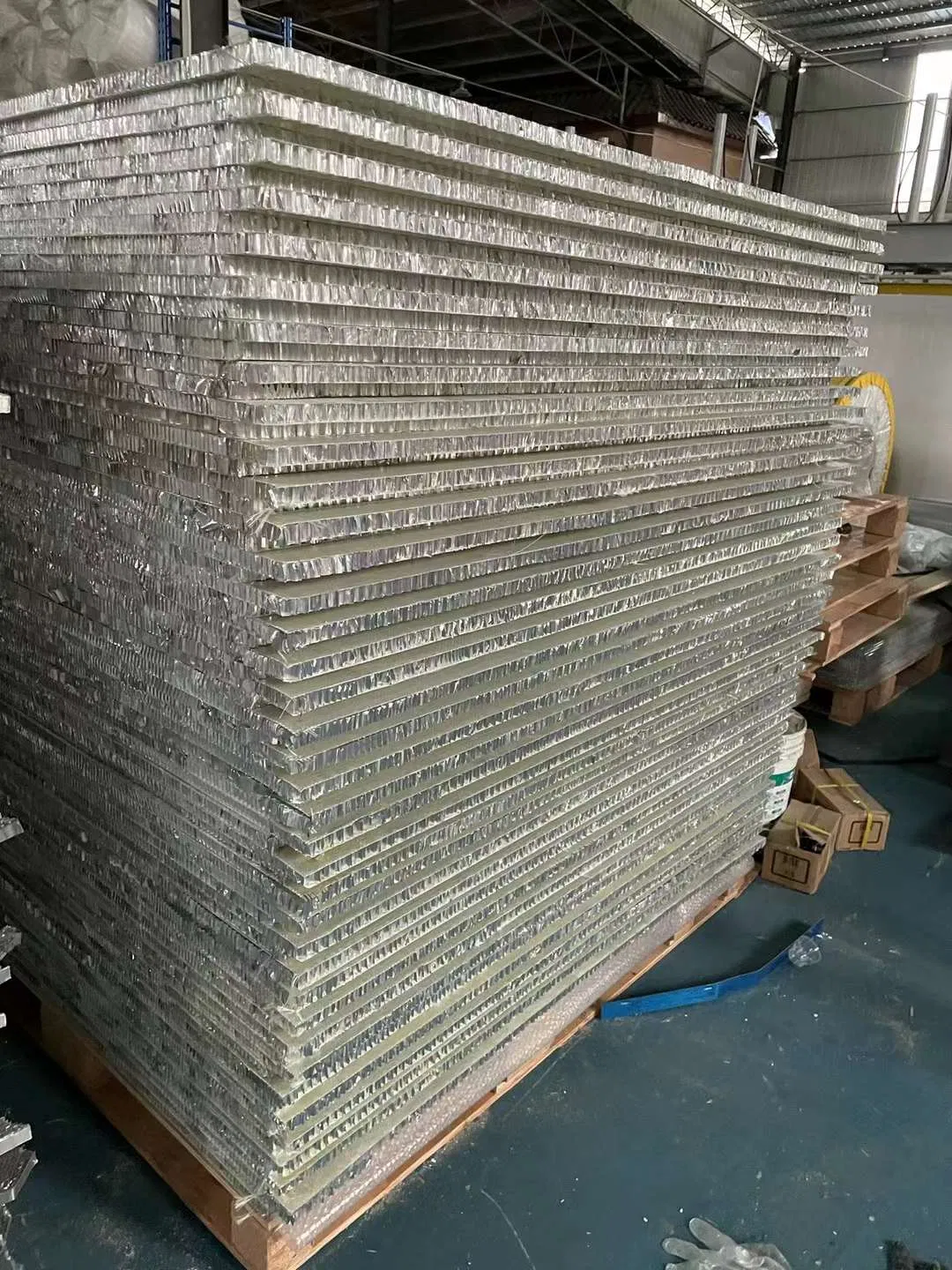 Curtain Wall Decorative Material with Stone Graine Aluminum Single Veneer