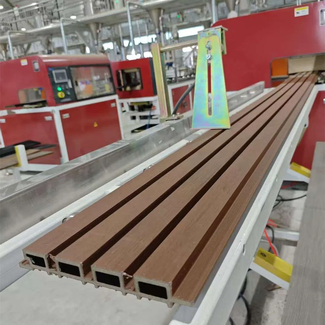 Exterior Panel Wall Co-Extrusion Slatted Shape Composite Outdoor WPC Wall Cladding