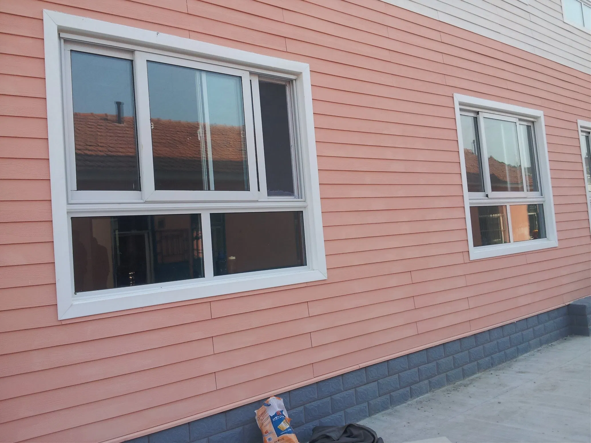 Wood Grain Exterior Wall Siding Board High Efficiency Construction