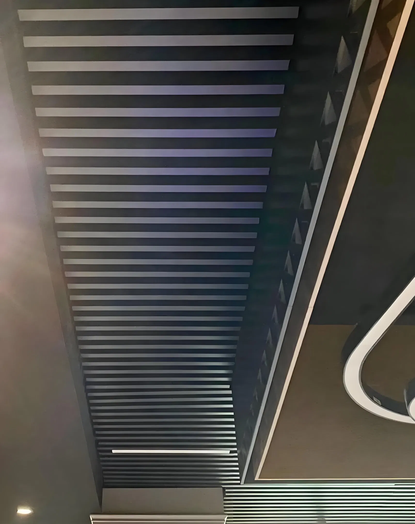 Affordable Aluminum Linear Baffle Ceiling System for Modern Spaces