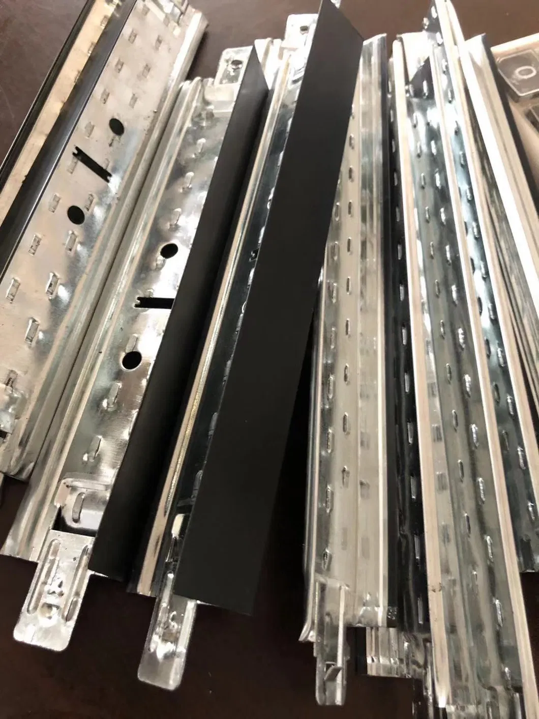 T-Bar for Ceiling Suspended System Main Cross Tee