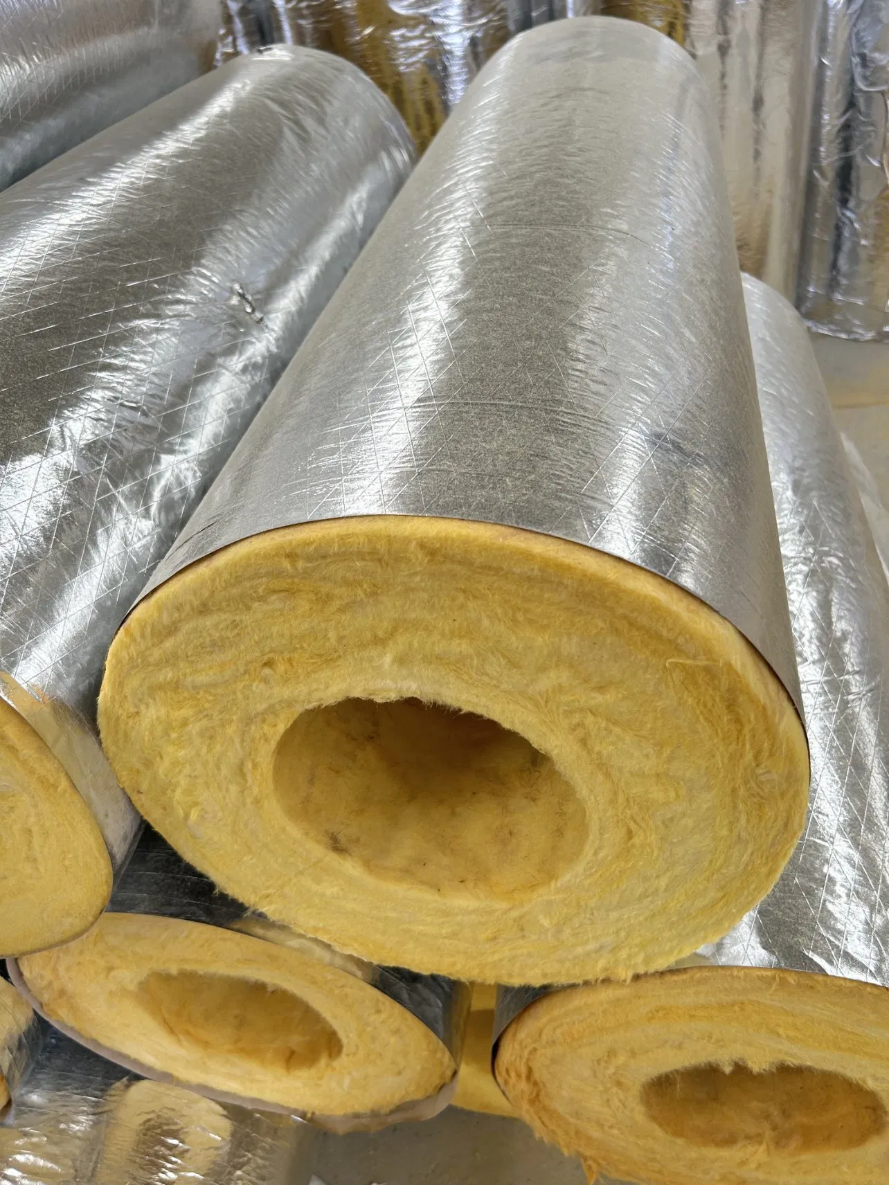 Glass Wool Tube Air Conditioning Duct Cold Insulation Material Insulated Glass Fiber