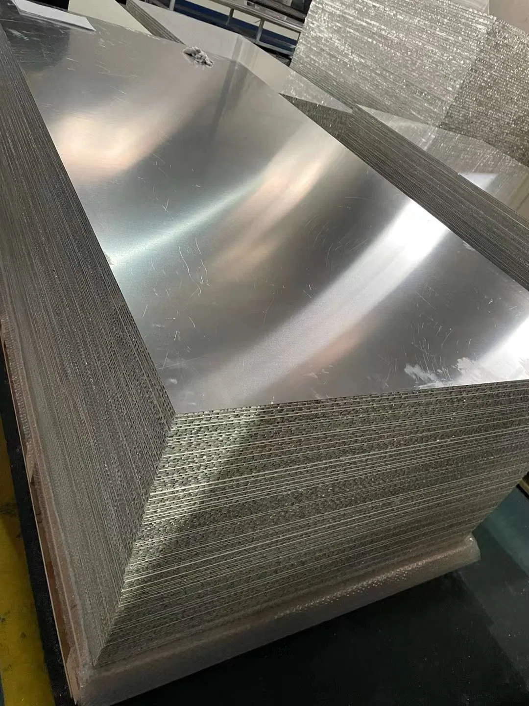 Curtain Wall Decorative Material with Stone Graine Aluminum Single Veneer