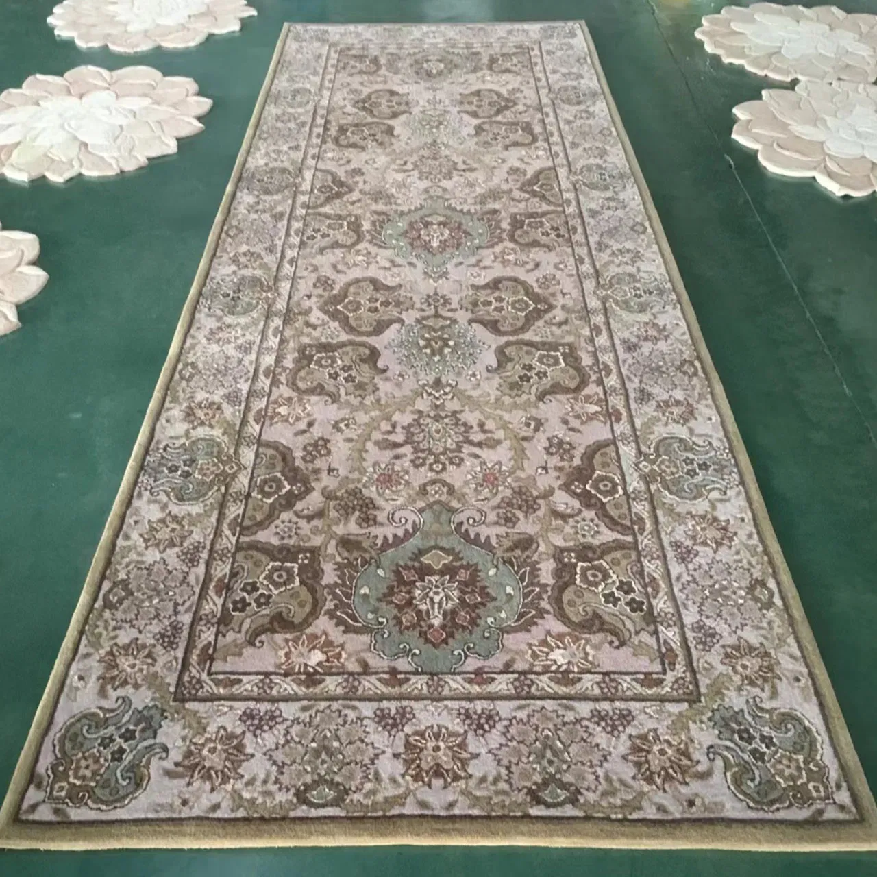 Custom High Quality Wool Long Hand Tufted Persian Area Rug Runner for Corridor Aisle Hallway