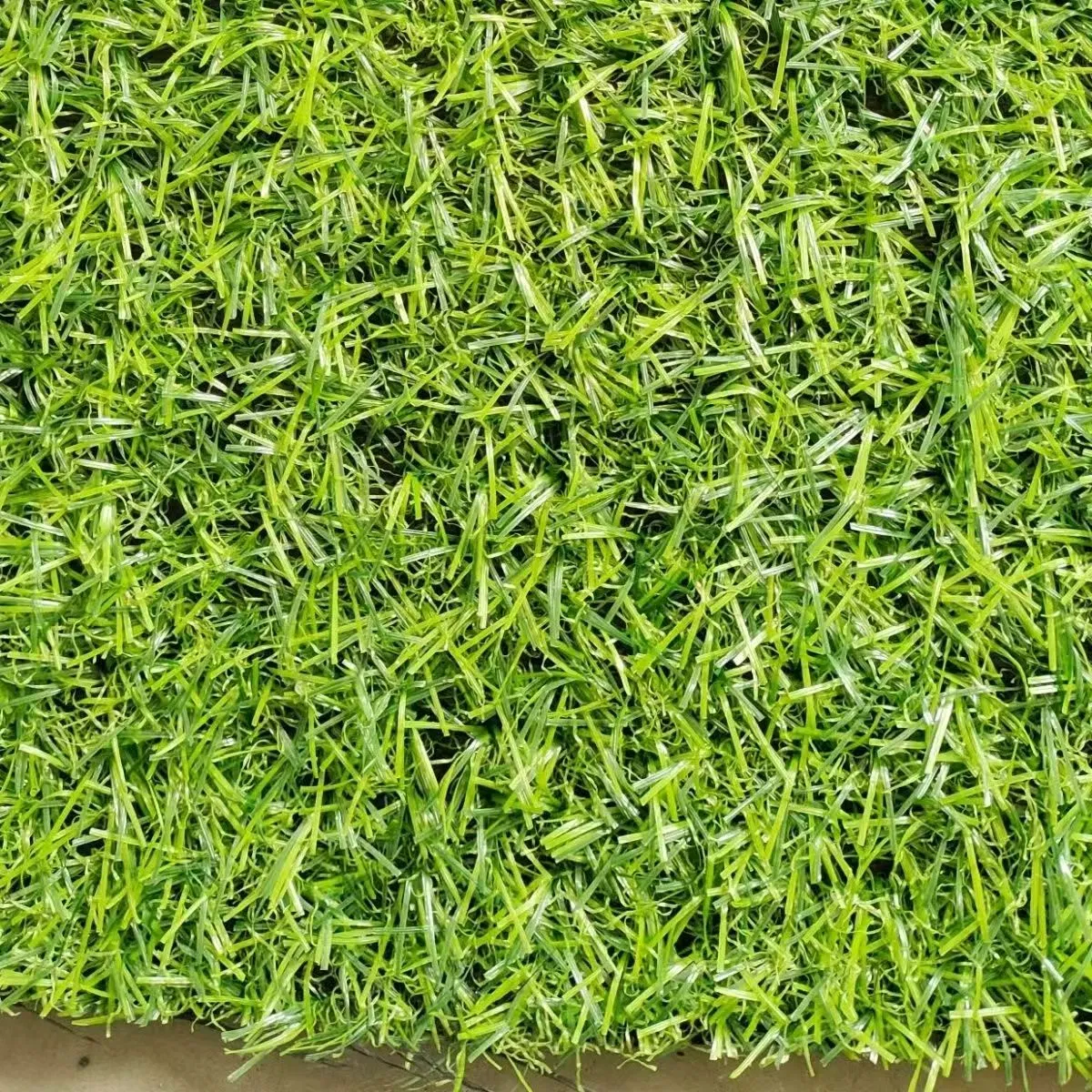 High Density Artificial Turf with Realistic Grass Blade Appearance