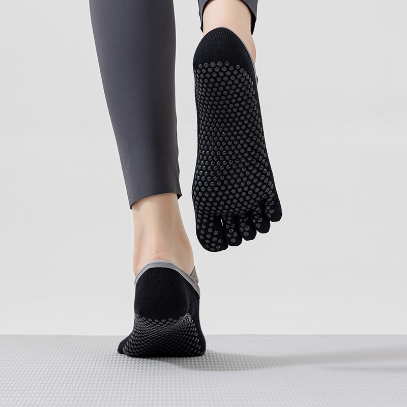 High Quality Custom Logo Fashion Yoga Pilates Socks Anti Slip Pilates Socks for Women Grip Pilates Socks