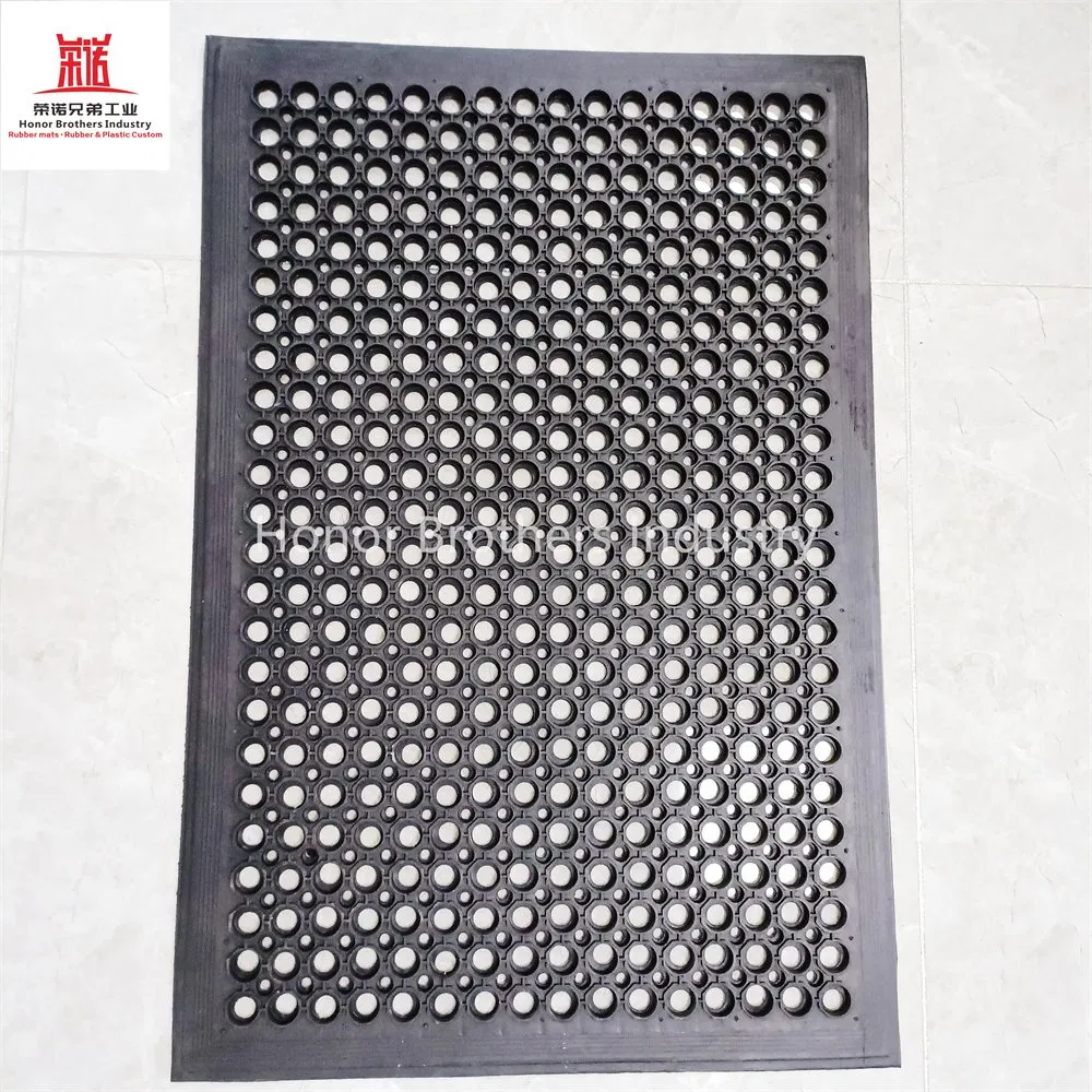 Outdoor Anti-Fatigue Non-Slip Interlocking Hollow Drainage Playground/Pool/Kitchen Safety Entrance Flooring, Porous Rubber Floor Mat
