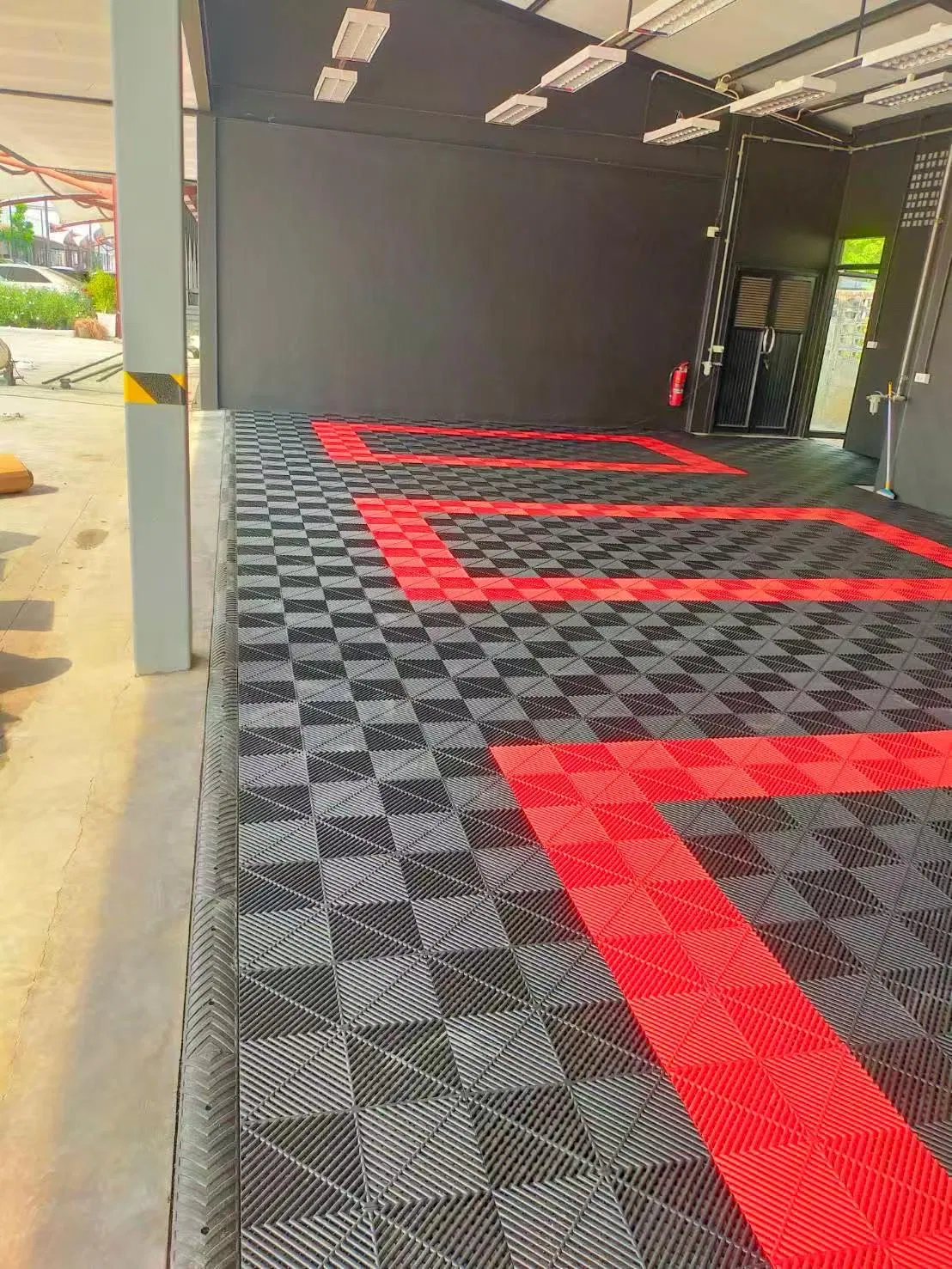 Wholesale Plastic Modular PP PVC Heavy Duty Garage Interlocking Floor Garage Tile