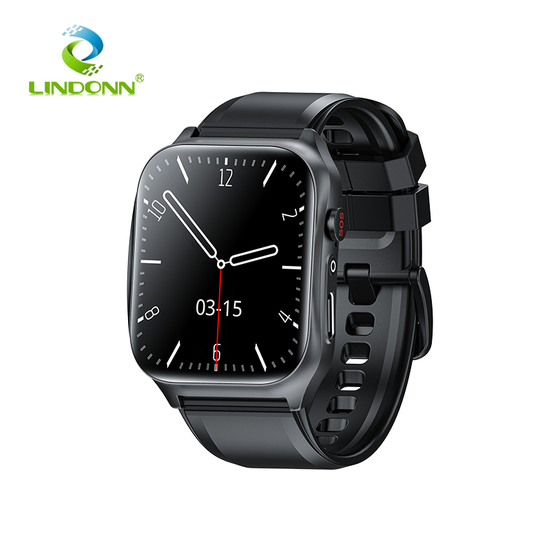 Health Monitoring Smartwatch with GPS and Blood Oxygen Measurement