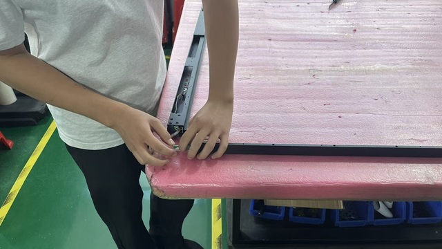 TC Health wearable senior health management device product 2