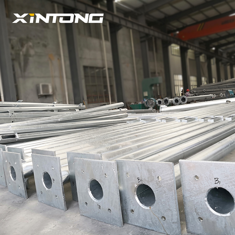 Xintong Hot DIP Galvanized Round Outdoor Street Lighting Pole Price