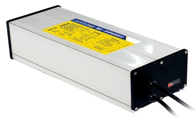 Advanced Solar Street Lights with MPPT Charge Controller and APP Control