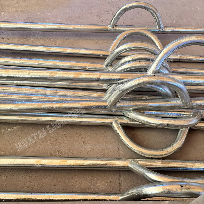 Cheap Hot DIP Galvanized Steel Outdoor Lamp Poles for Street Road Country Lighting