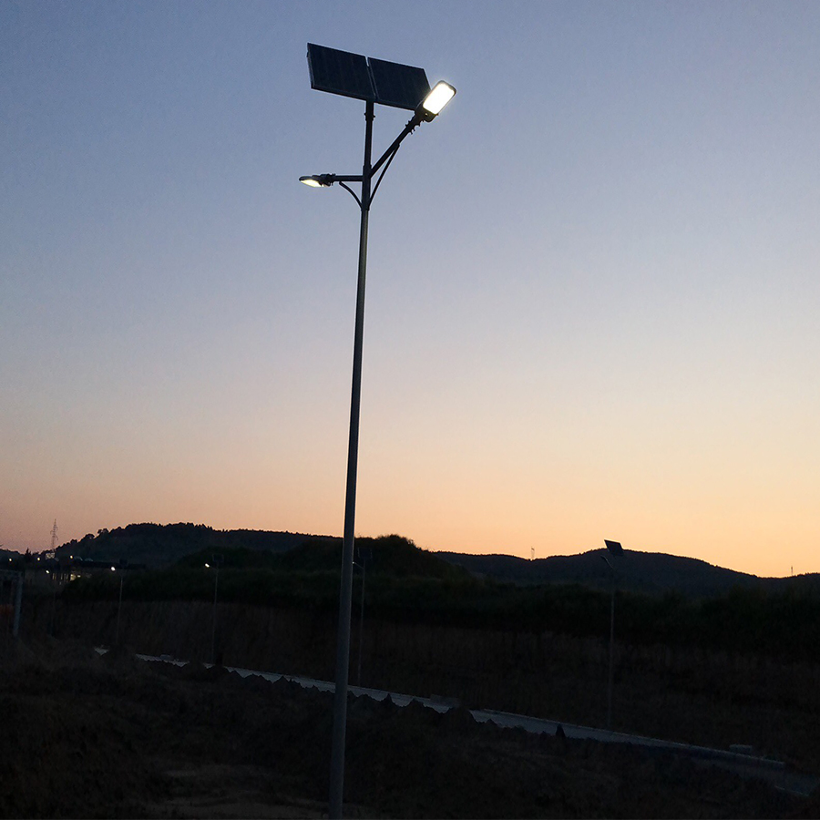 High Quality Uniform Street Light Split Solar Street Light for Remote Areas