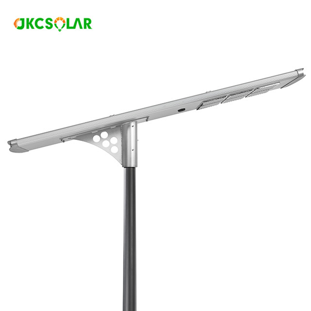 Durable Solar Street Light with Intelligent MPPT Charge Controller