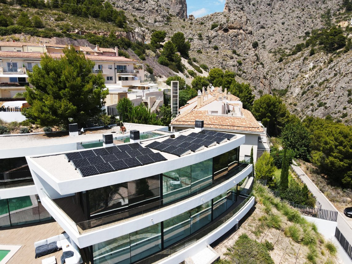 Yangtze Complete Set 5kw 10kw House Lighting System Low Price Monocrystalline Silicon Solar Panel for Residential Use