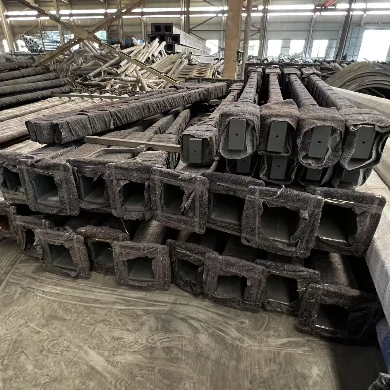 The Best-Selling 9-Meter Hot-DIP Galvanized Street Lighting Light Pole