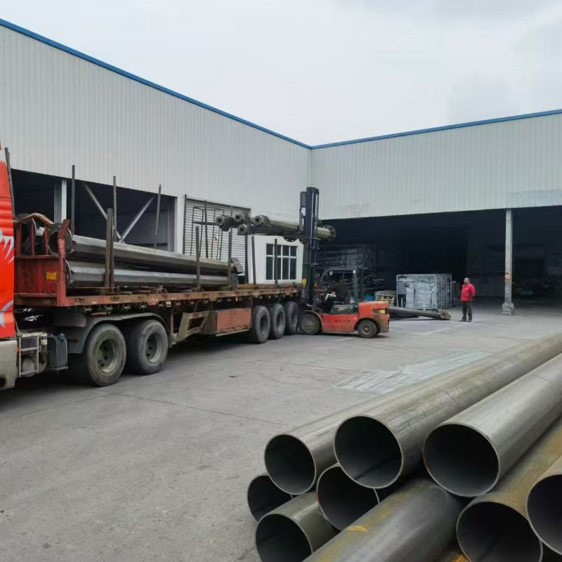 IP66 Hot-DIP Galvanized Conical Octagonal Steel Metal Street Lighting Pole