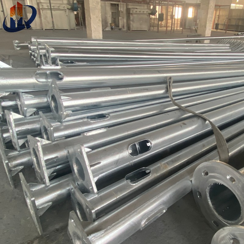 Hot DIP Galvanized Q235 Steel Street Lighting Pole Parking Lot Light Pole