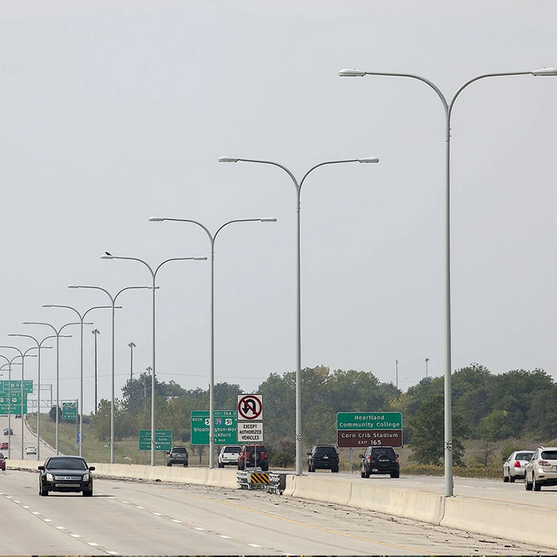 Robust Hot DIP Galvanized Lighting Pole with Custom Size Flange