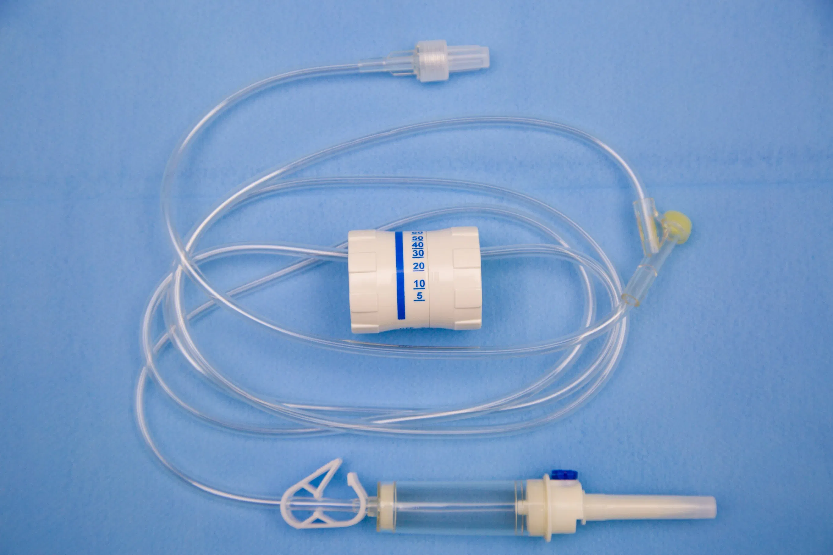 Dm018 Non-Vented Drip Chamber Infusion Set Single Packed China