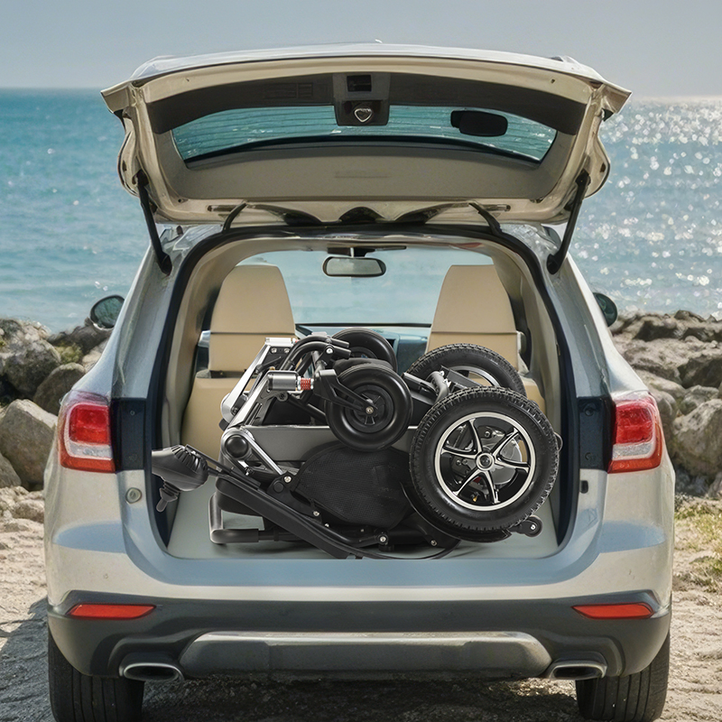 Motorized Mobility Aid for Independent Travel and Easy Handling