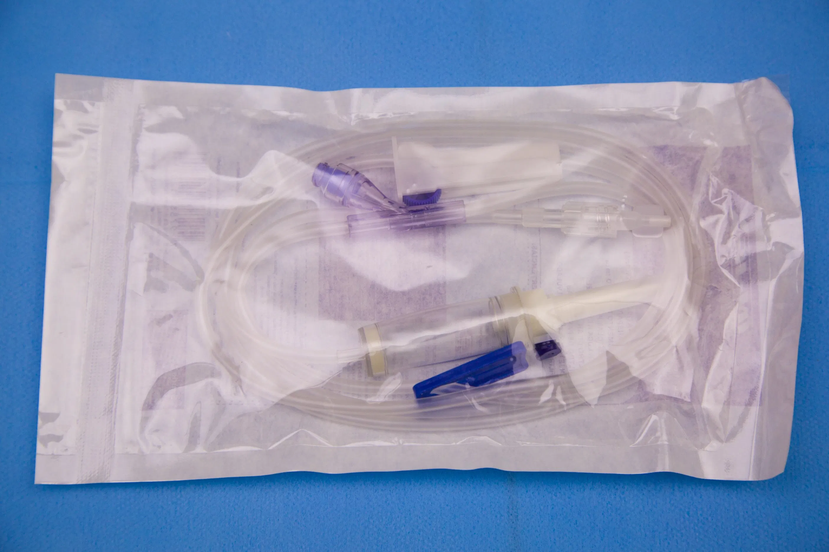 Dm018 Non-Vented Drip Chamber Infusion Set Single Packed China