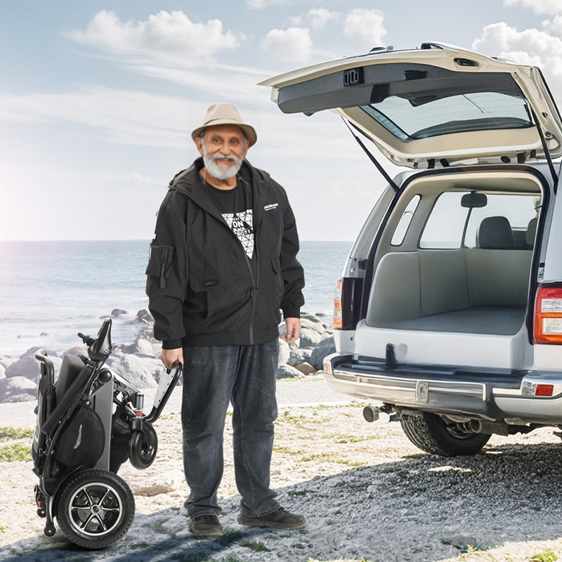 Motorized Mobility Aid for Independent Travel and Easy Handling