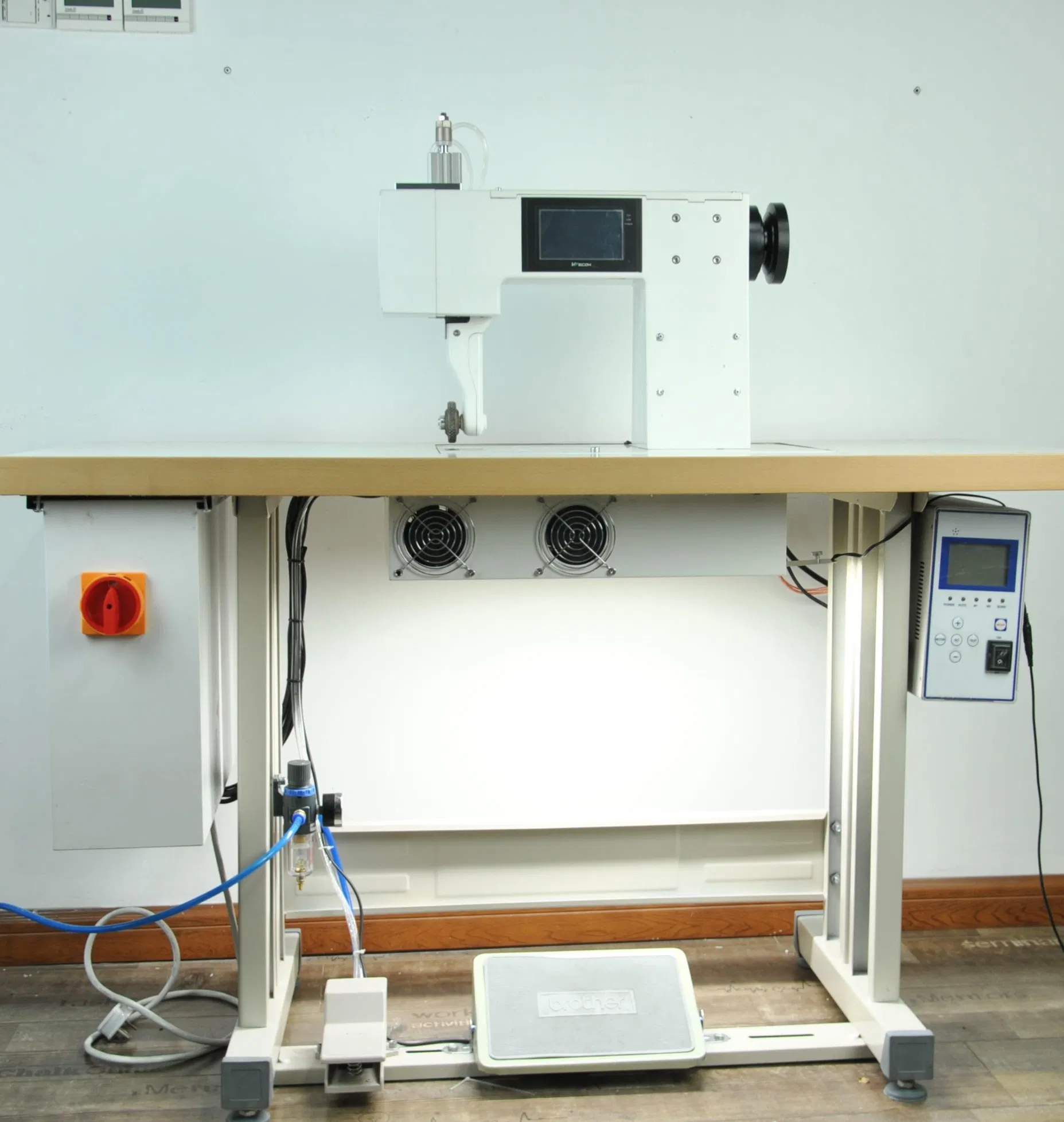 Digital Ultrasonic Sealing Machine Survival Suit Medical Protective Clothing Sewing Machine