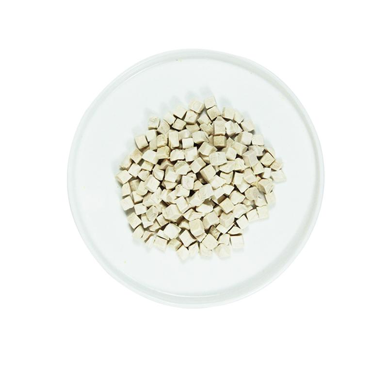 Super Food Grade Additive Free Original Color Dog Snack Freeze-Dried Chicken Cubes Pet Food Cat Treats