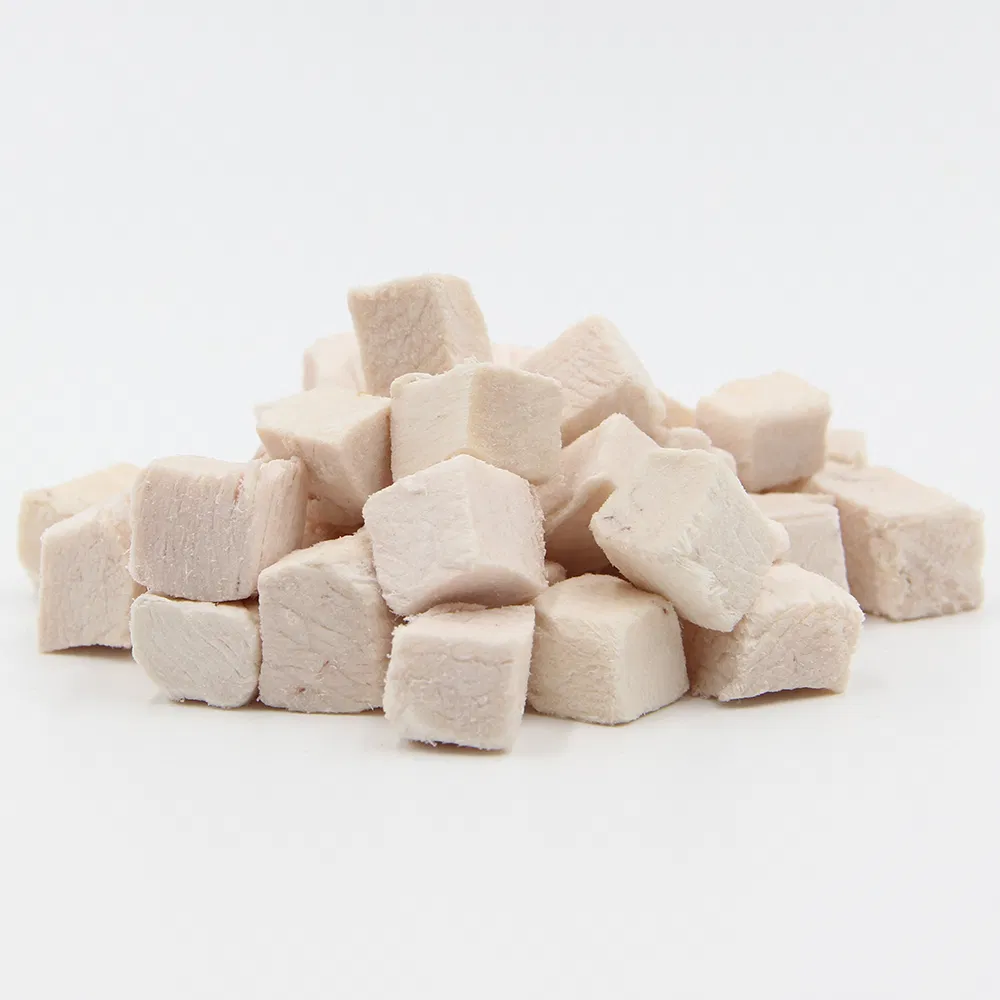 Super Food Grade Additive Free Original Color Dog Snack Freeze-Dried Chicken Cubes Pet Food Cat Treats
