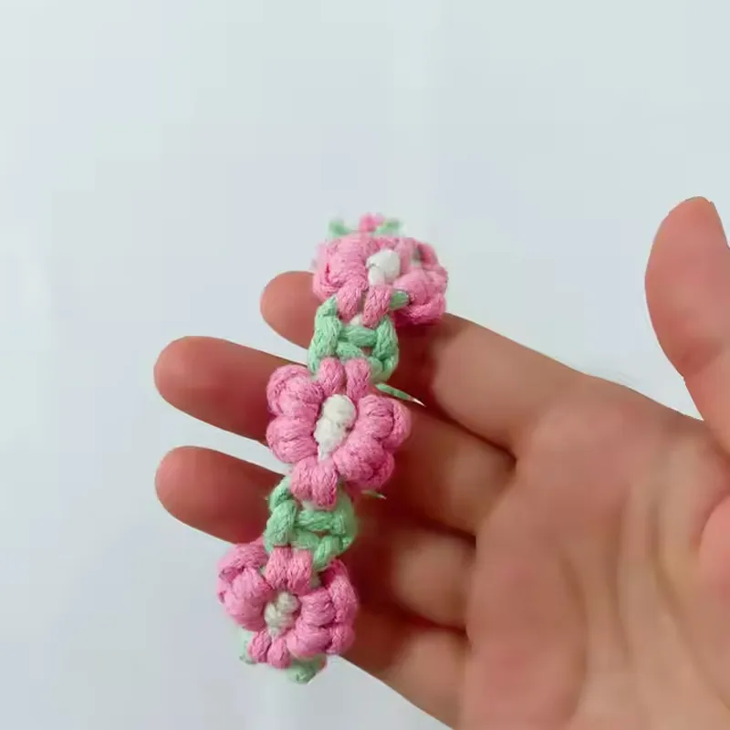 Coleira Ajustável para Animais de Estimação em Macramê Rosa Flor Feita à Mão para Cães e Gatos