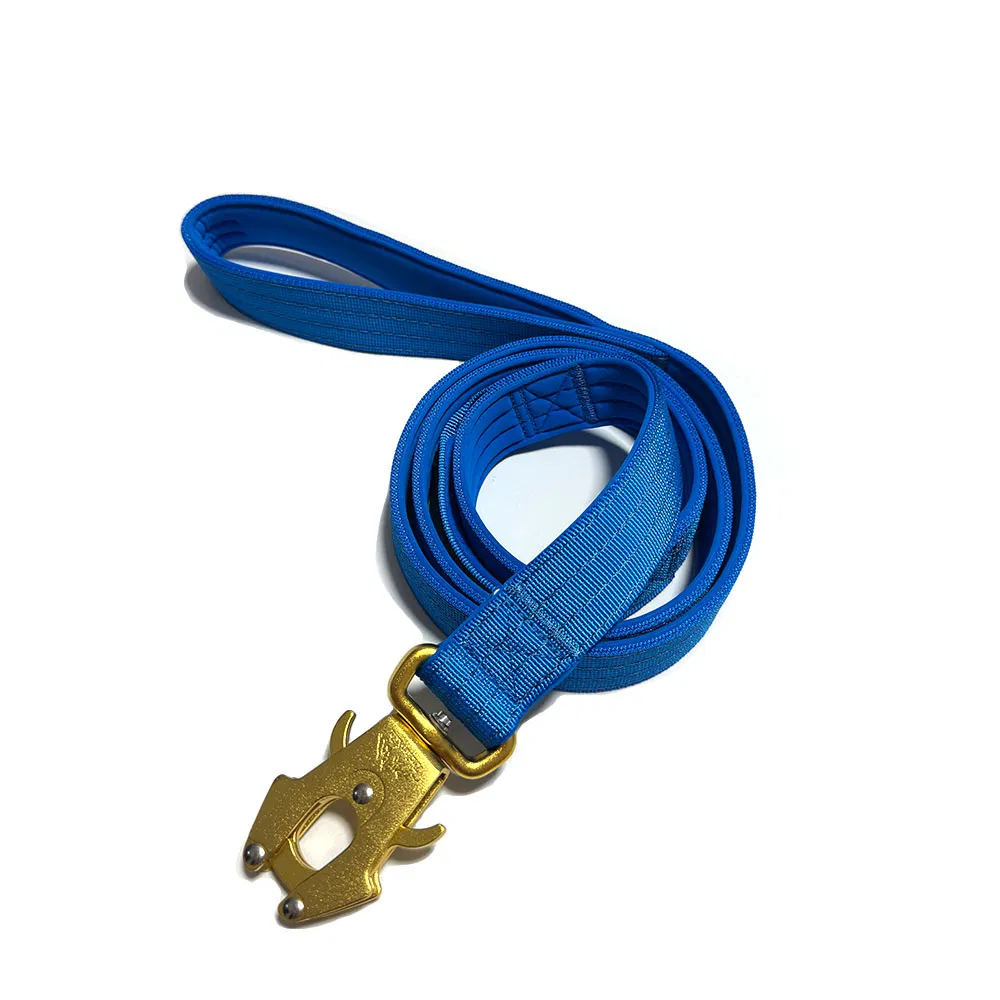 Coleira para cachorro tática grossa de nylon neoprene ajustável e macia, com acolchoamento pesado e fivela de metal dourada gravada