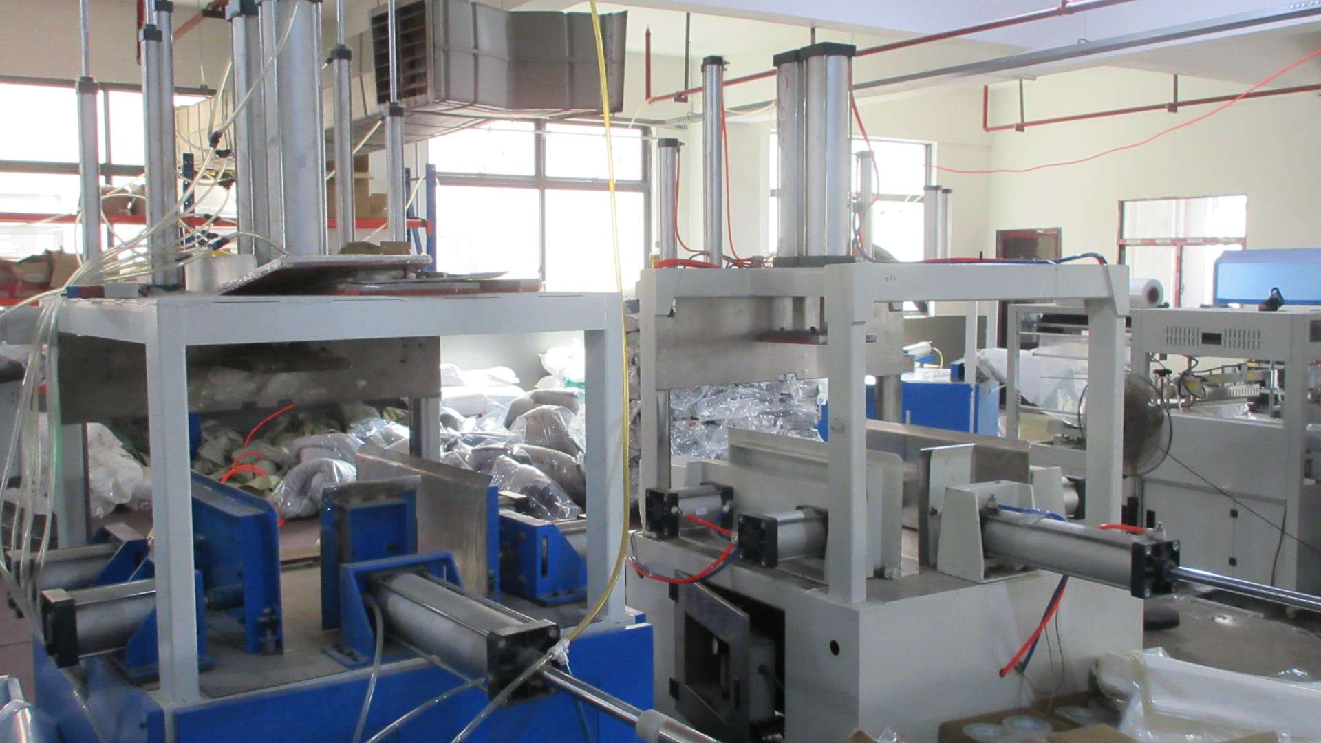 Máquina de Embalagem — Packing Machine Bowa Pets