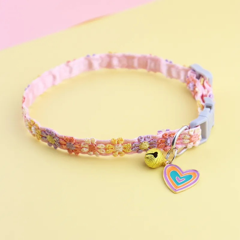 Coleira de Gato com Estampa de Flores e Fivela de Plástico, Coleira Ajustável para Cães Pequenos, Médios e Grandes, Presente Fofo para Pets com Sino