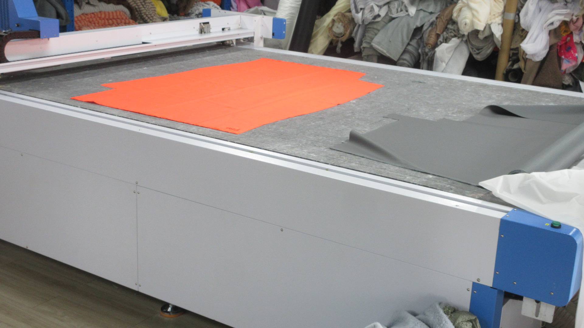 Máquina de Corte a Laser — Laser Cutting Machine Bowa Pets