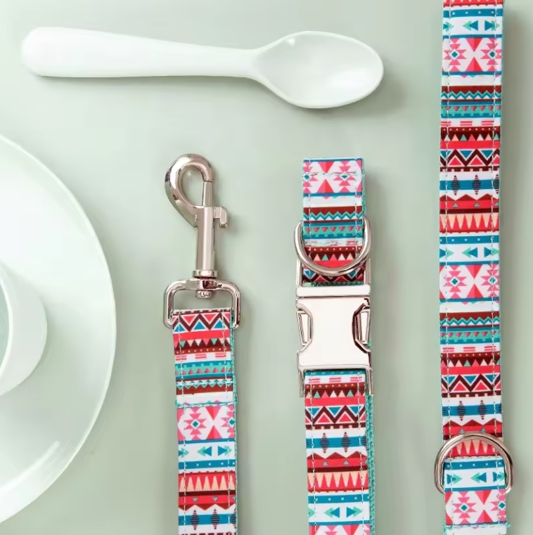 Ajustable Puppy Collar Floral Pattern Stylish and Charming Pet Accessory