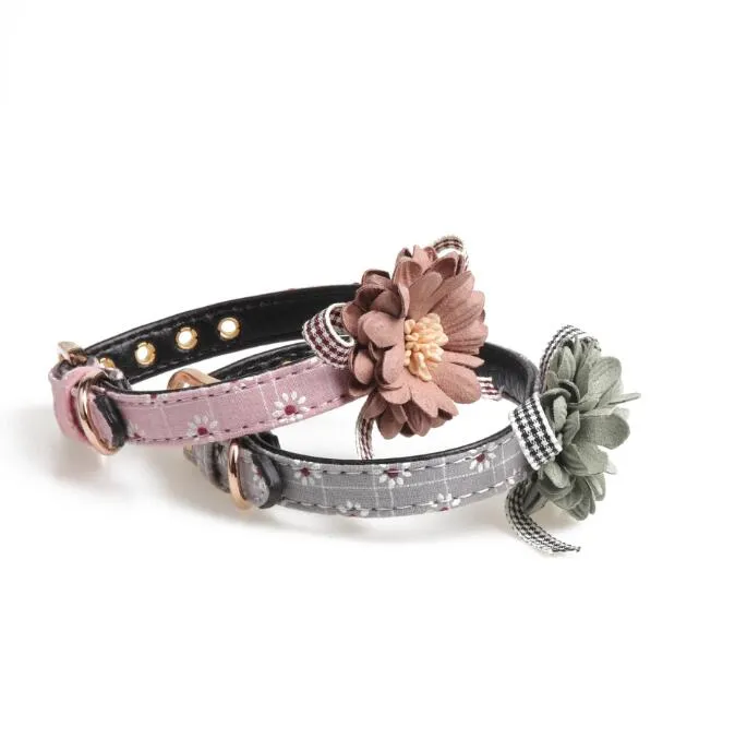Floral Pet Collar Details