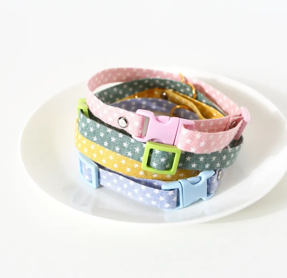 Hot Sale Luxury Cute Breakaway Adjustable Safety Small Pet Neck Lace Cat Kitten Buckle Collar with Bell