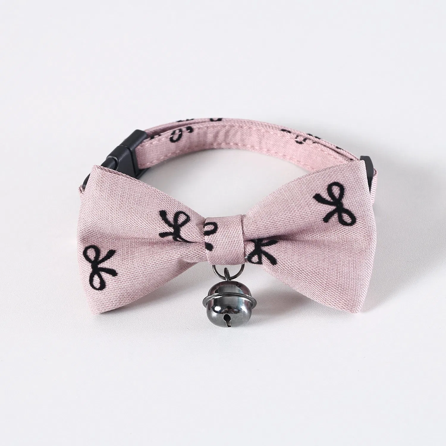 2025 New Designer Pet Accessories Holiday Luxury British Style Bow Tie Cat Collars Adjustable