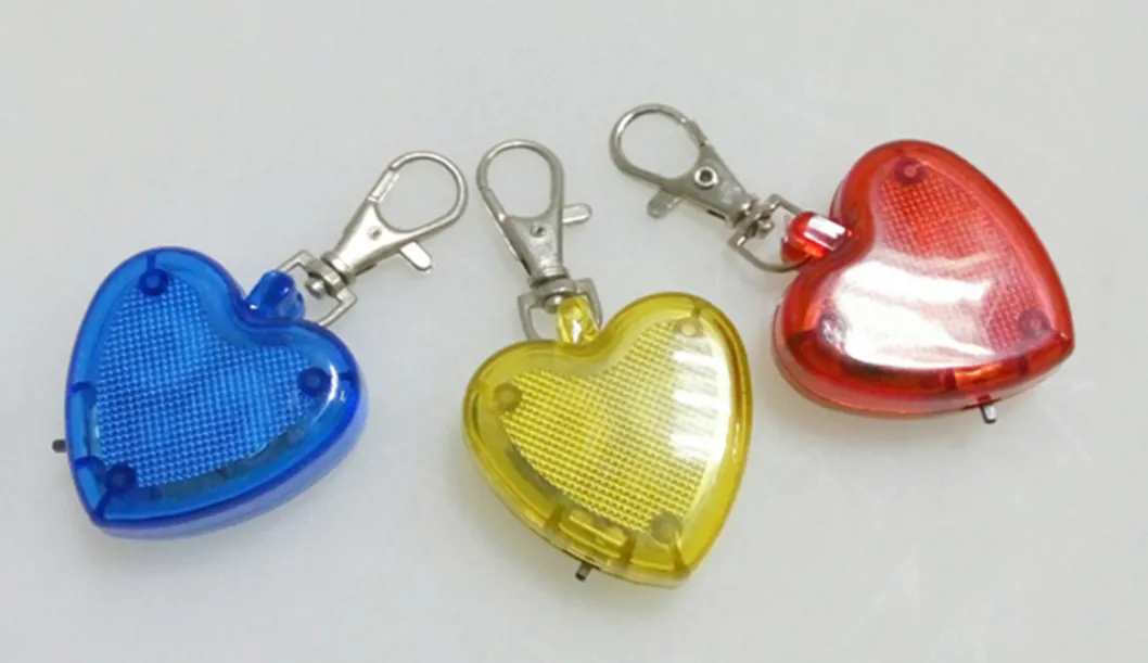 LED Heart Flash Pet Pendant 4