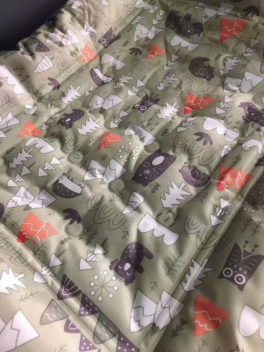 Pet Ice Mat for Dog and Cat Cooling Bed Blanket Sleeping Mat