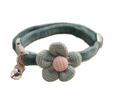 Cute Pet Cat Collar for Small Dog with Bell and Flower for Christmas Lovely Kitty Cheap Fleece for Cat Supply