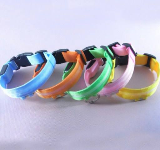 Custom Rechargeable USB LED Glow in Dark Dog Collar Adjustable Water Resistant Pet Collars for Safety Night Walking Dogs
