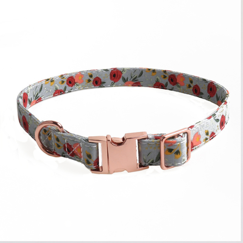 Free Sample Soft Gold Alloy Buckle Female Floral Patterns Girl Dog Collars with Bow Tie for Pet
