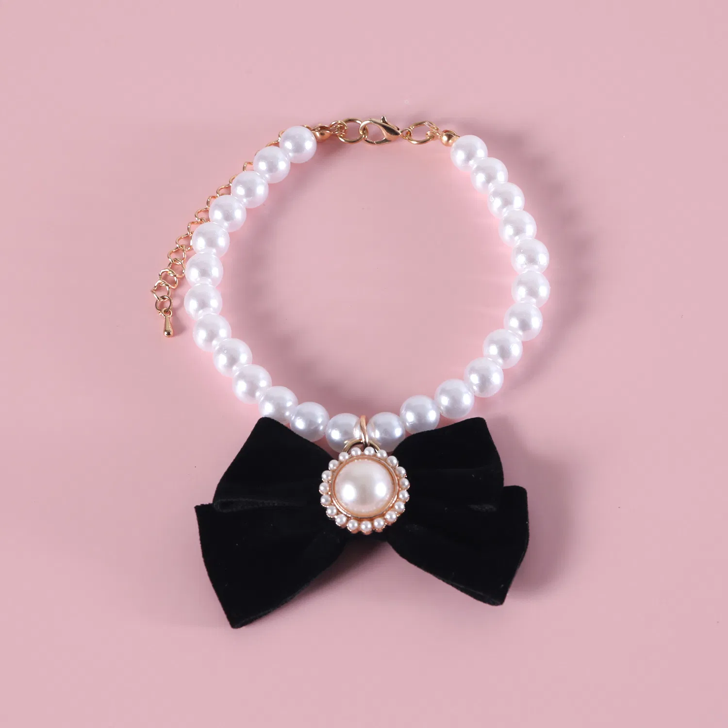 Pearl Velvet Bow Pet Collar 4