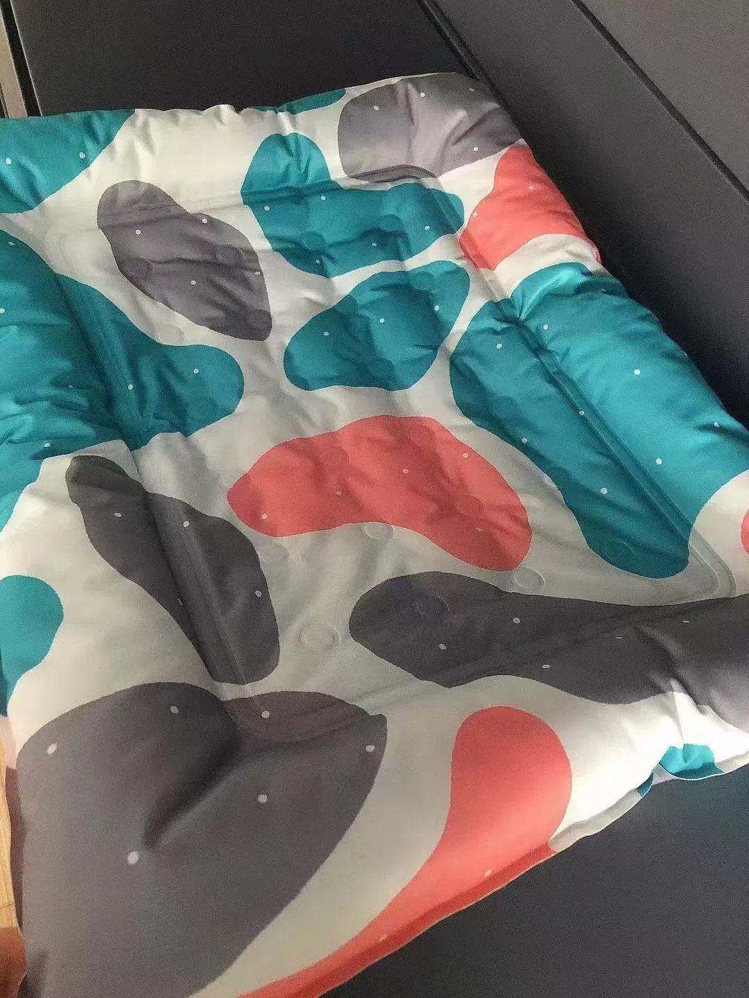 Pet Ice Mat for Dog and Cat Cooling Bed Blanket Sleeping Mat