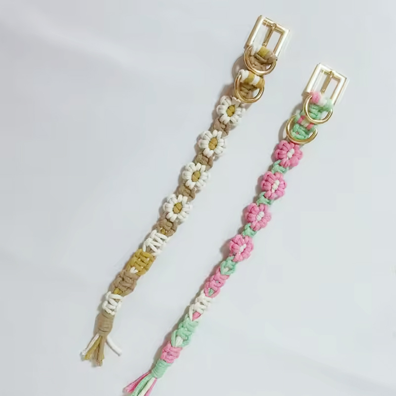Luxury Soft Flower Power Girl Dog Necklace Tactical Custom Paracord Braided Charm Beaded Pet Dogs Collar