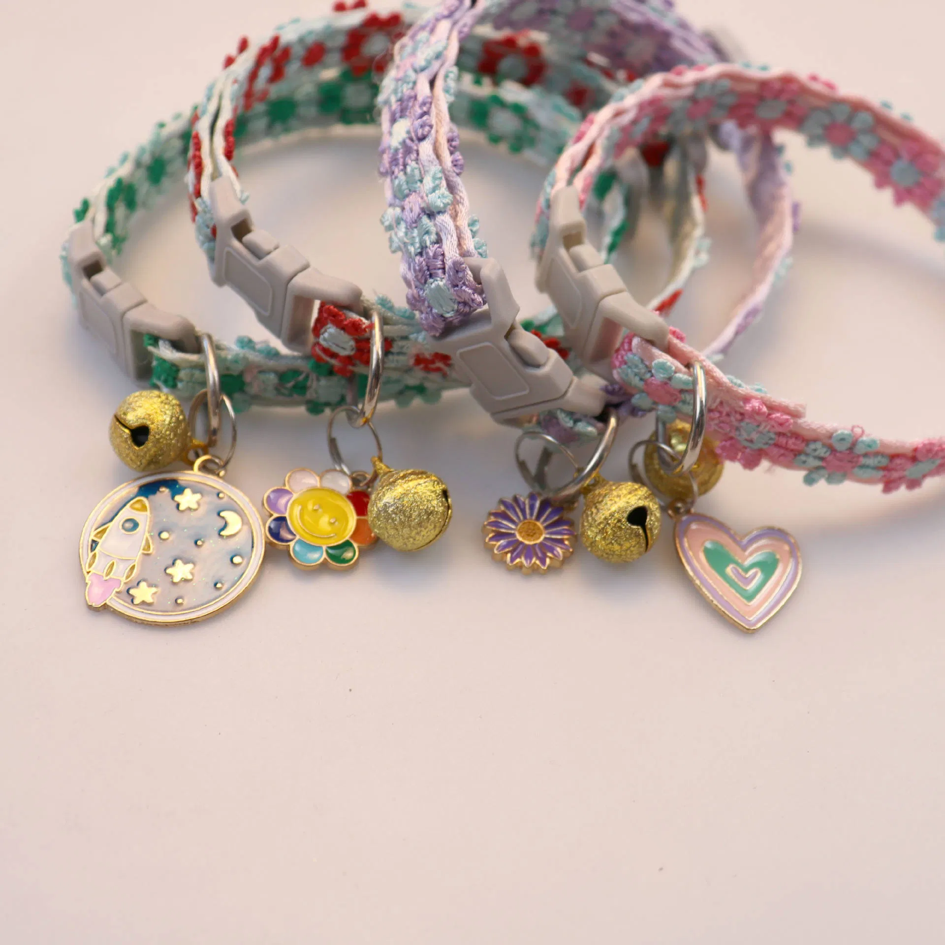 Colorful Lace Collar with Small Flower Pattern for Cat Dogs Decoration