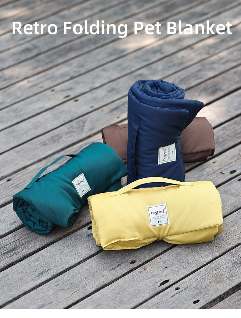 Portable Large Pet Dog Travel Mat with Handle Rollup Pet Camping Gear Travel Bed Accessories